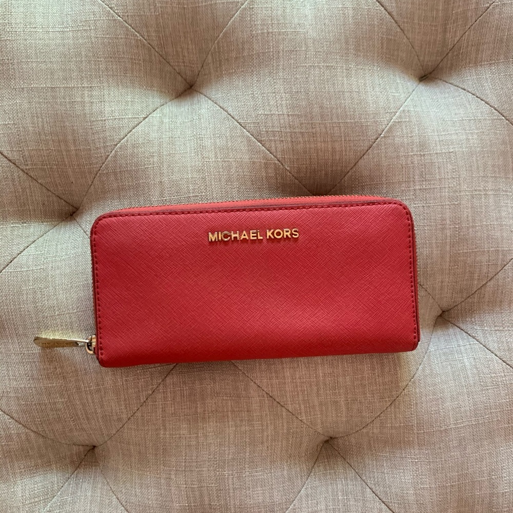 EUC Michael Kors Wallet